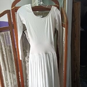 Elegant White Long Sleeve Dress